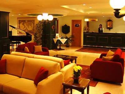 The Crown Hotel บูกิบบา ภายนอก รูปภาพ